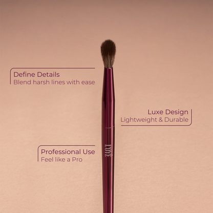 E06 Precision Crease Brush